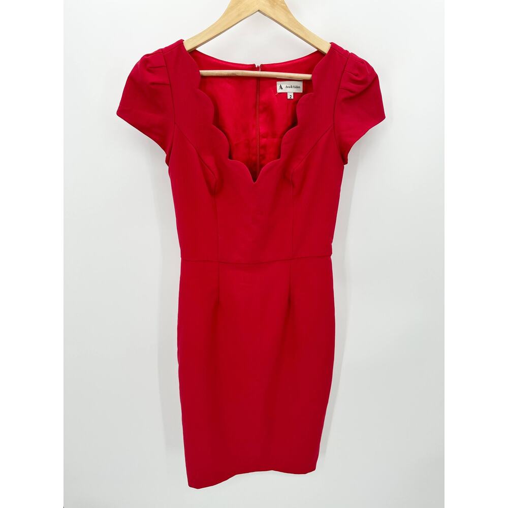 Ava & Aiden Red Scalloped Neckline Cap Sleeve Sheath Dress Size 2